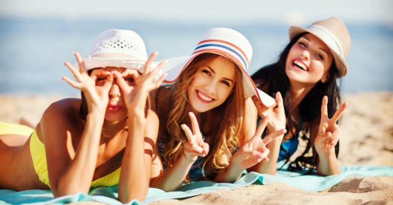 היתרונות של YOUNG TOURS